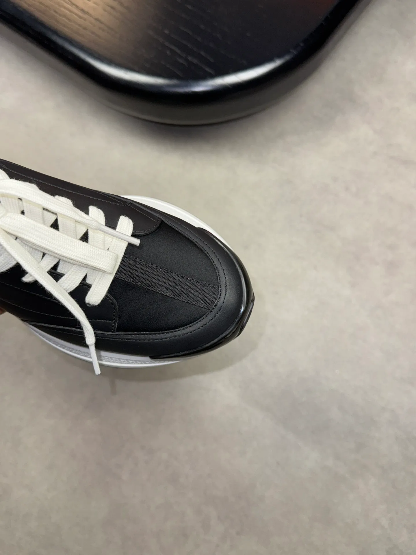 Men's men's shoes 💰580 [New style] 💑💑 [HERMES] Hermès - High-end quality original 🔍🔍🔍 casual sports shoes - Upper: 🔝Nappa calfskin, high-grade elastic cloth, brand webbing - Lining: elastic cloth, foot pad; water-dyed cowhide - Outsole: ultra-light TPU foam rubber; two-color molded outsole -Ultra-high quality control and fine workmanship: outstanding (high-end, extravagance, grade) -Size: 39-44 (38, 45, can be customized)